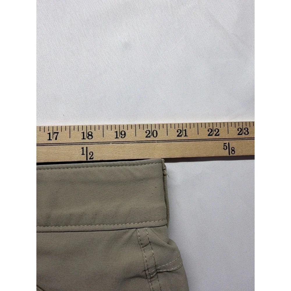 Eddie Bauer Shorts Mens 40 Khaki Cargo‎ Pockets Logo Hiking Outdoor Casual Wear